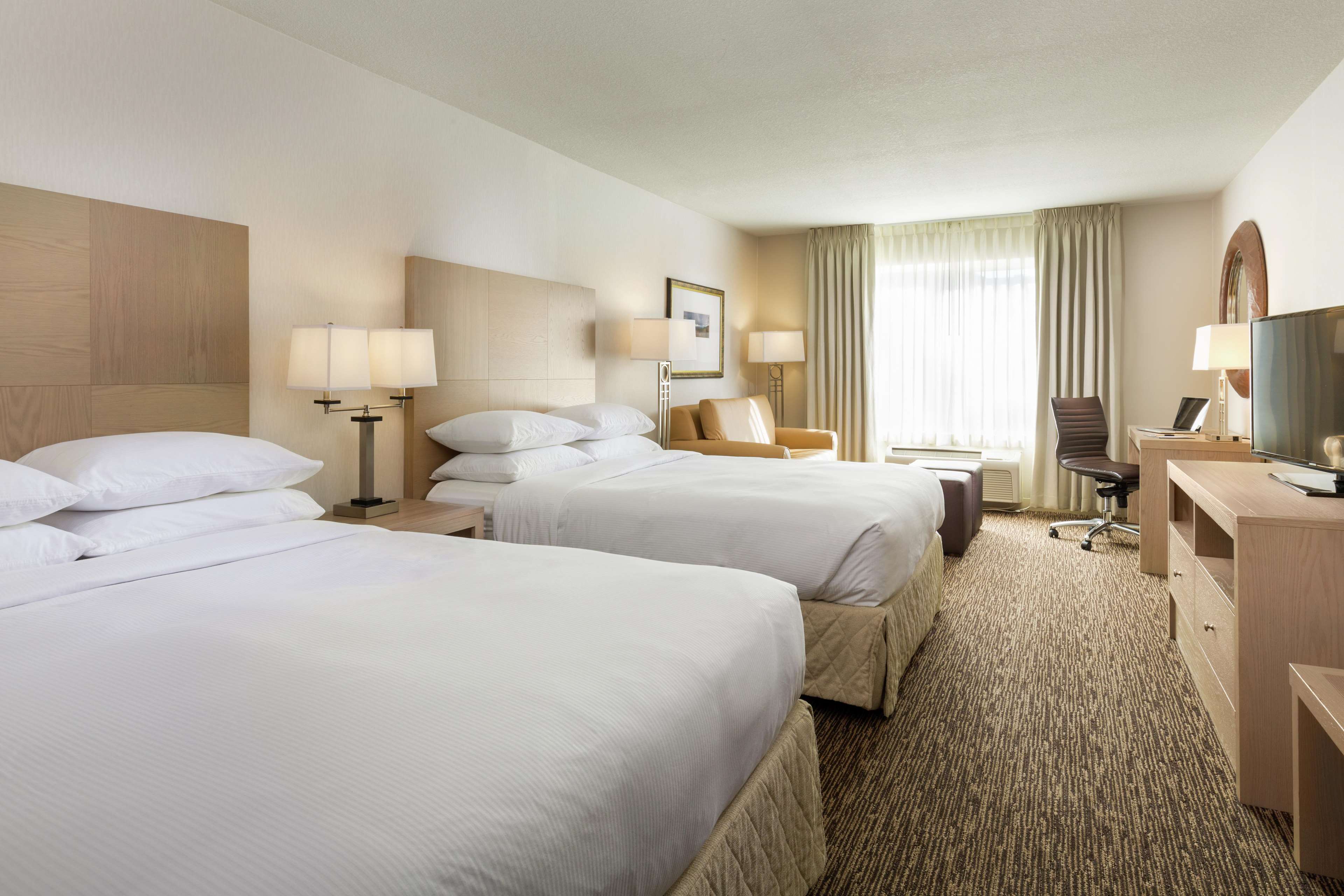 DoubleTree by Hilton Hotel Portland - Tigard Photo