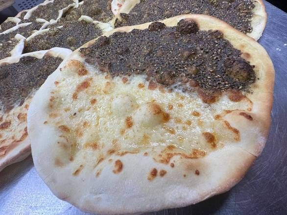 Manaeash Zaatar & Cheese