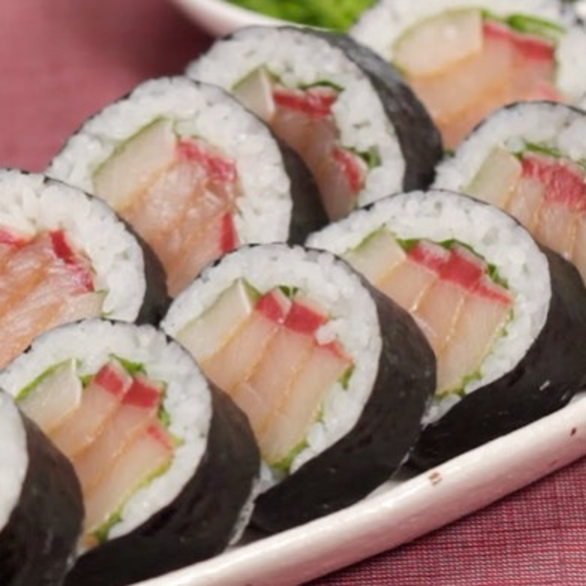 Yellowtail Scallion Roll