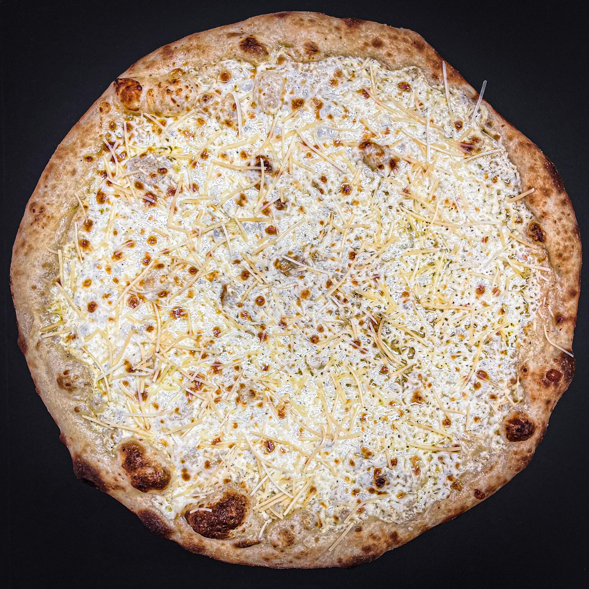 Alfredo Cheese Pizza