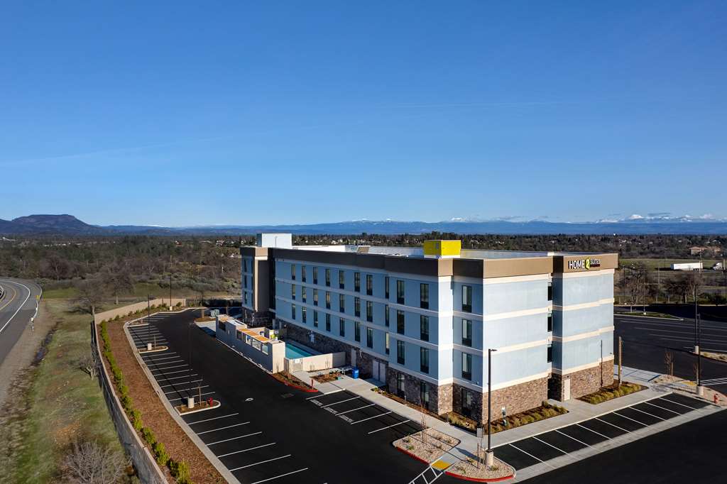 Home2 Suites by Hilton Redding Image