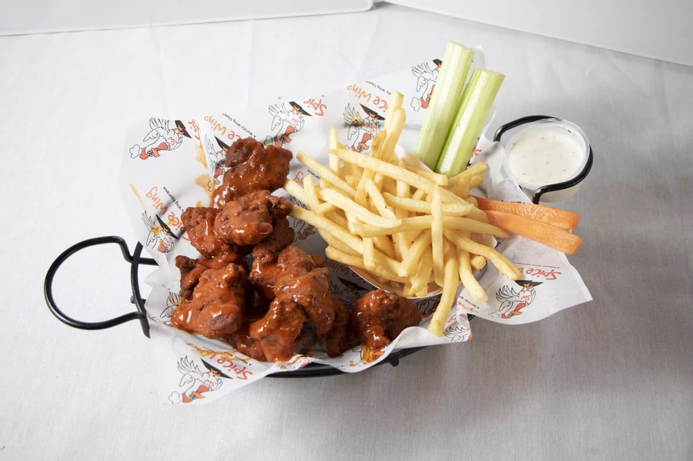 6 Piece Wing Combo Daily Special