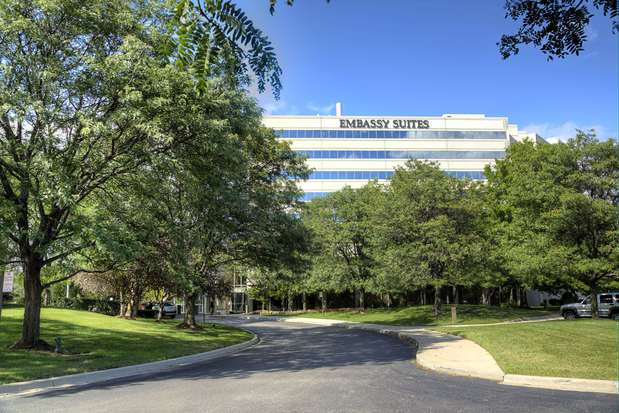 Images Embassy Suites by Hilton Detroit Troy Auburn Hills