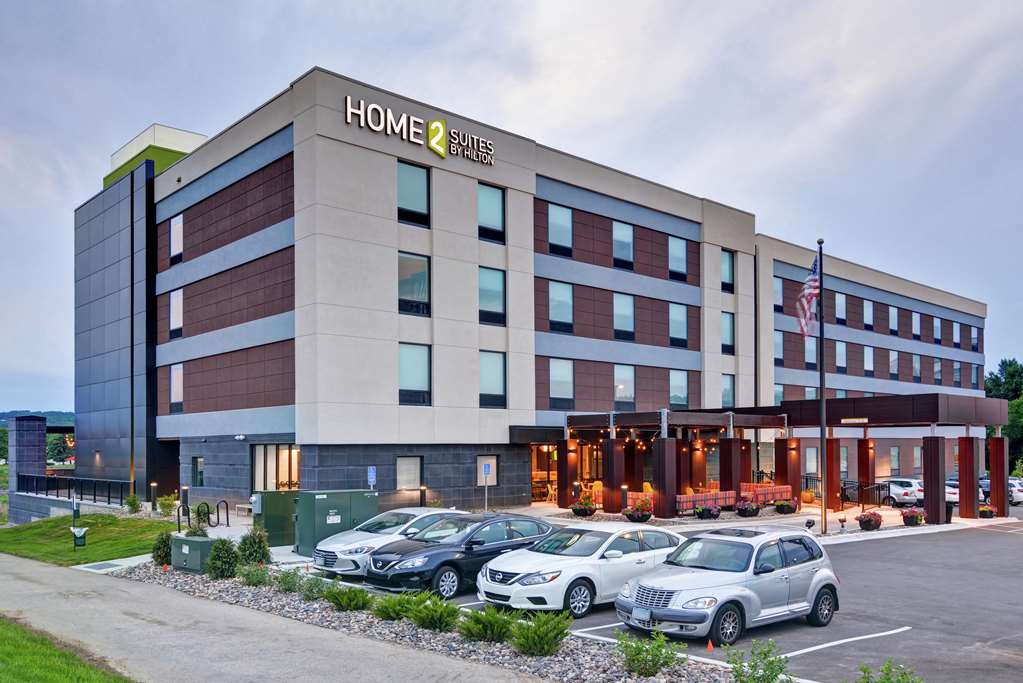 Home2 Suites by Hilton Rochester Mayo Clinic Area Logo