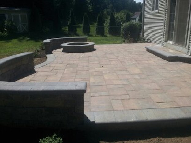 Environmental Design and Landscaping Logo