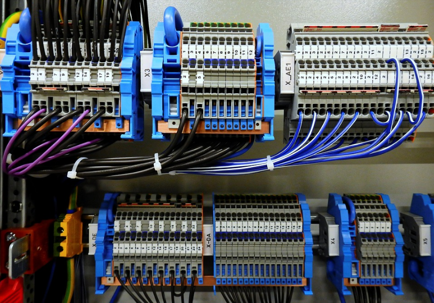 Fotos de Instalaciones Eléctricas Services & Advising