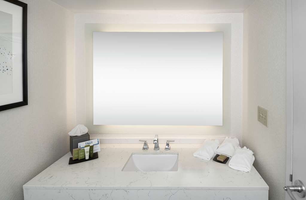 Hilton Greenville Image