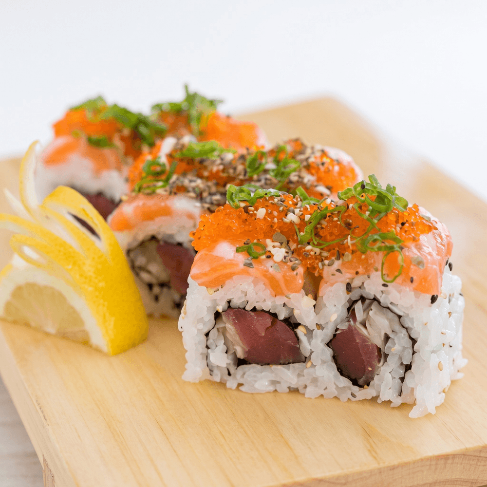 Dilly Salmon Roll