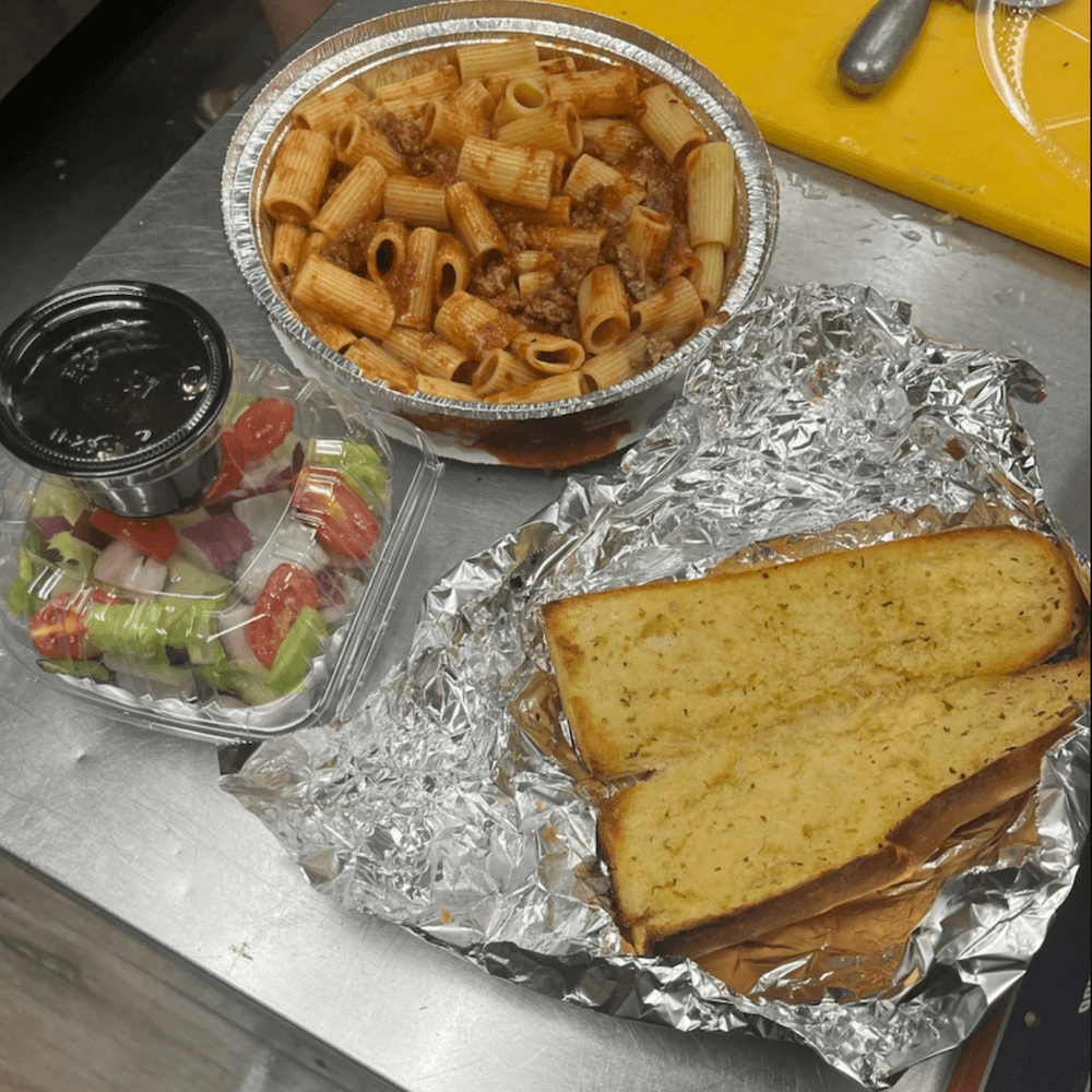 Tuesday Special : 4 Tacos + Salad + 20oz Soda