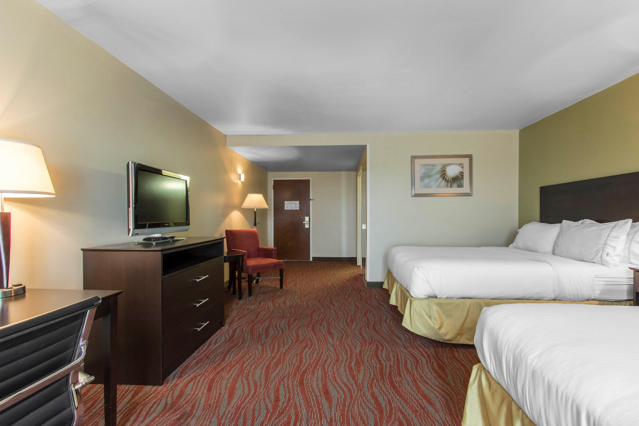 Holiday Inn Express & Suites Cullman Photo