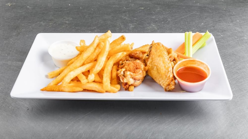 4 wings & fries