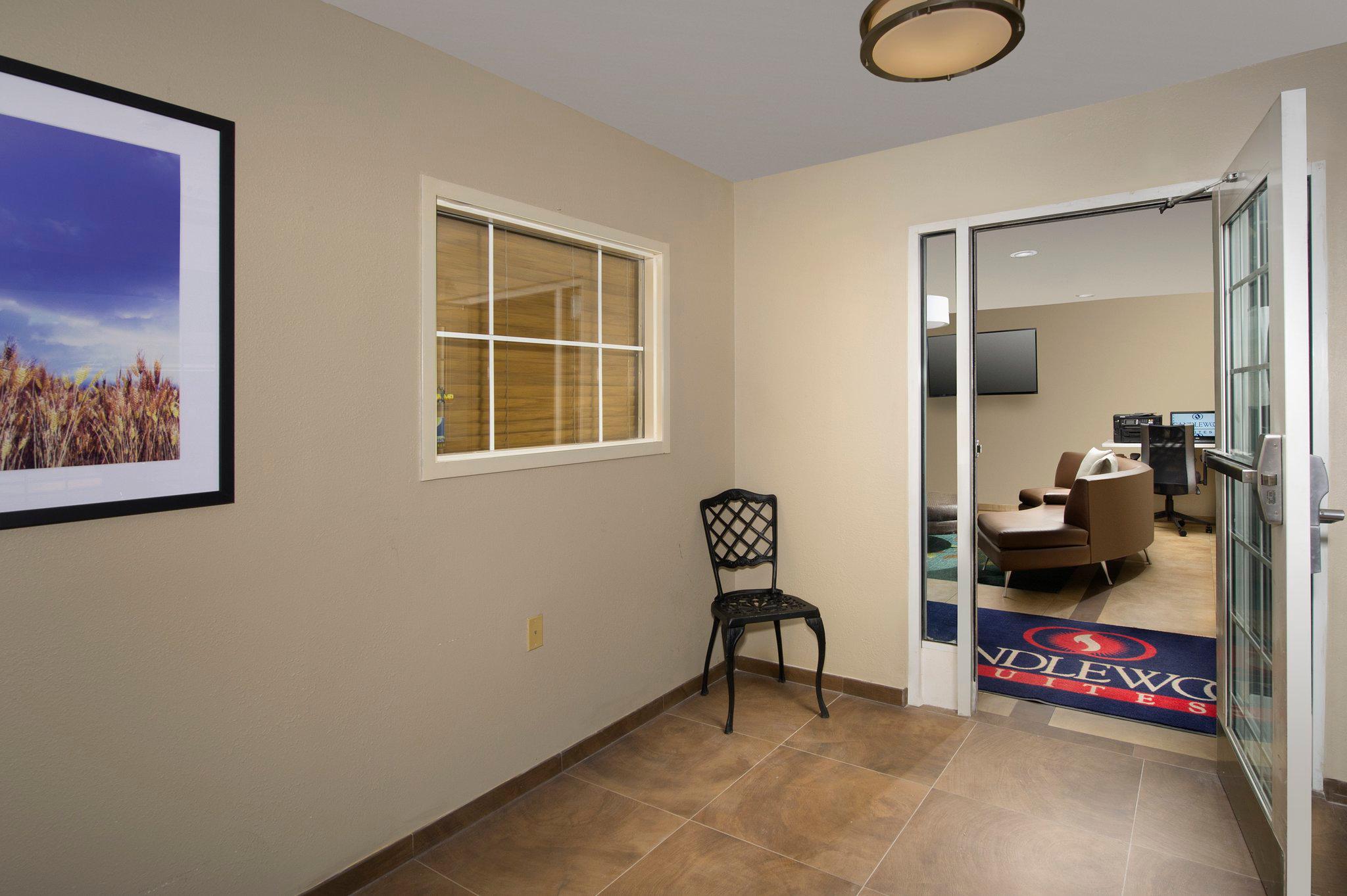 Candlewood Suites Richmond-South Photo