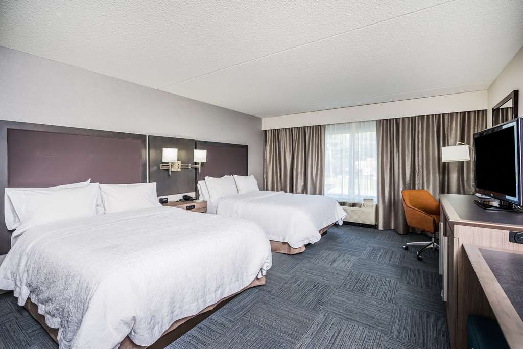 Hampton Inn Clifton Park Image