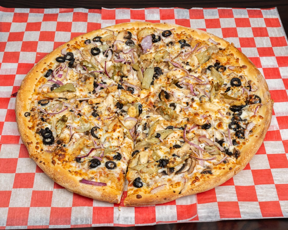 Medium 14" California Chicken Pizza