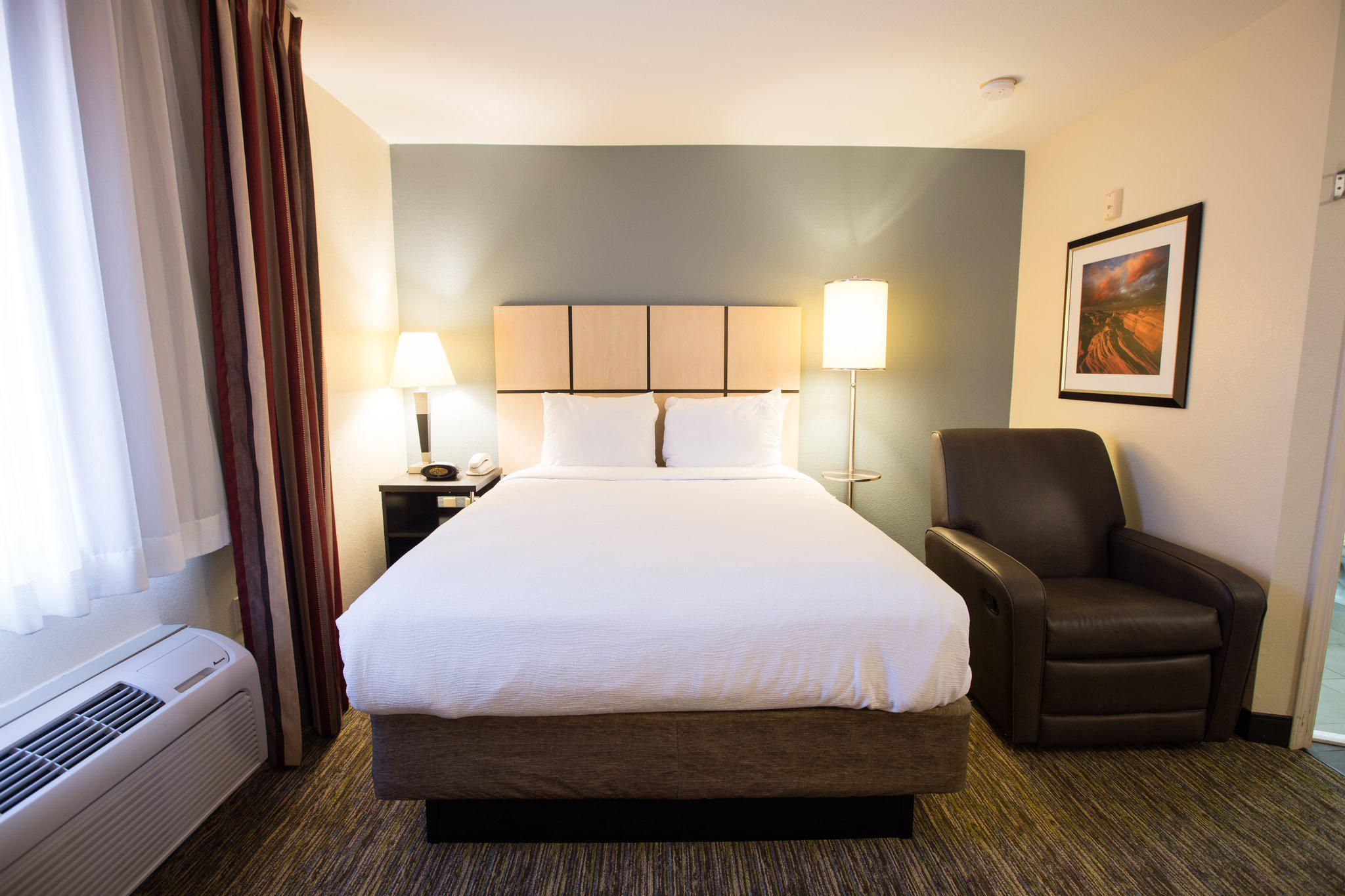 Candlewood Suites Austin-South Photo