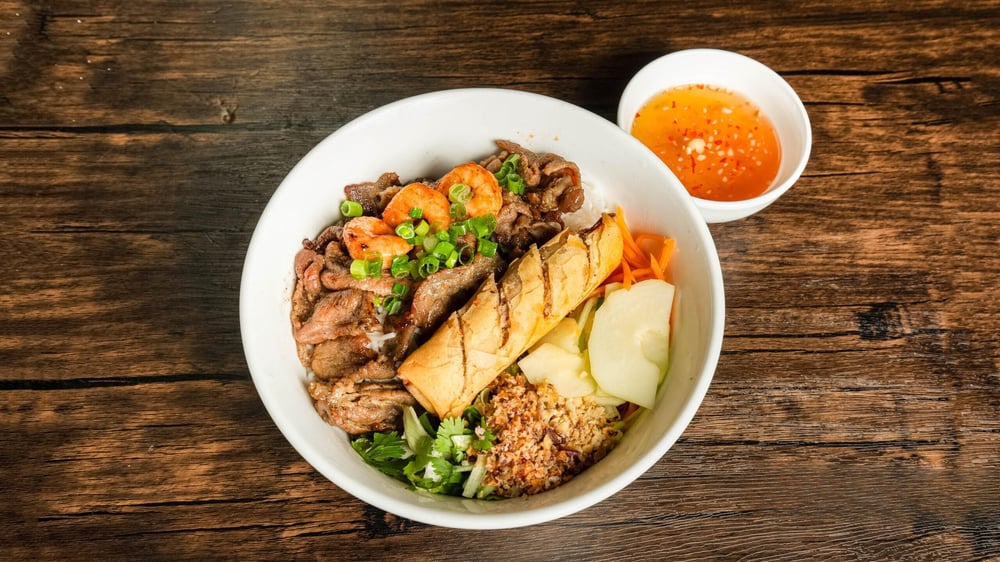 V. Vermicelli with Grilled Shrimp, Grilled Pork Slices and Crispy Fried Egg Roll