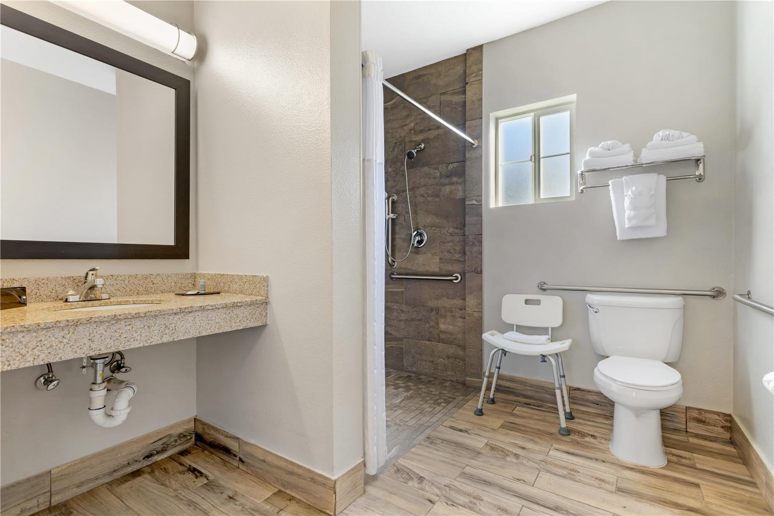 Best Western Kettleman City Inn & Suites Image