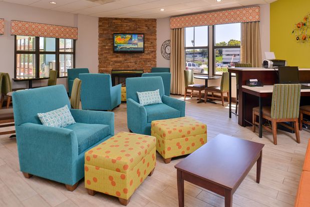 Images Holiday Inn Express Omaha West - 90th Street