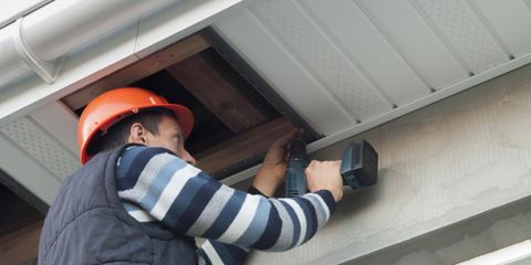 How to Know When It's Time to Replace Your Fascias & Soffits