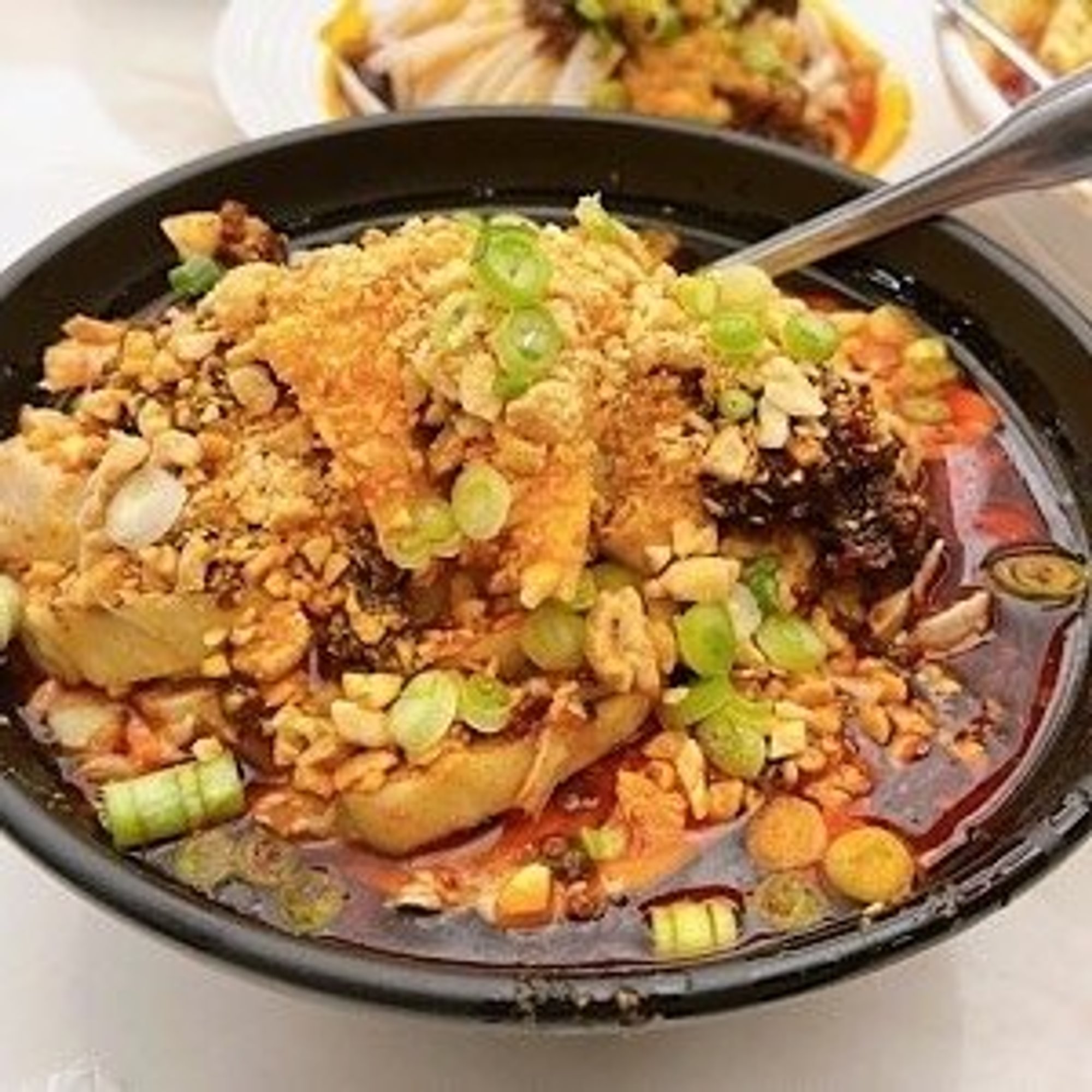 口水鸡 Mouthwatering Chicken with Spicy Chili Sauce & Peanut