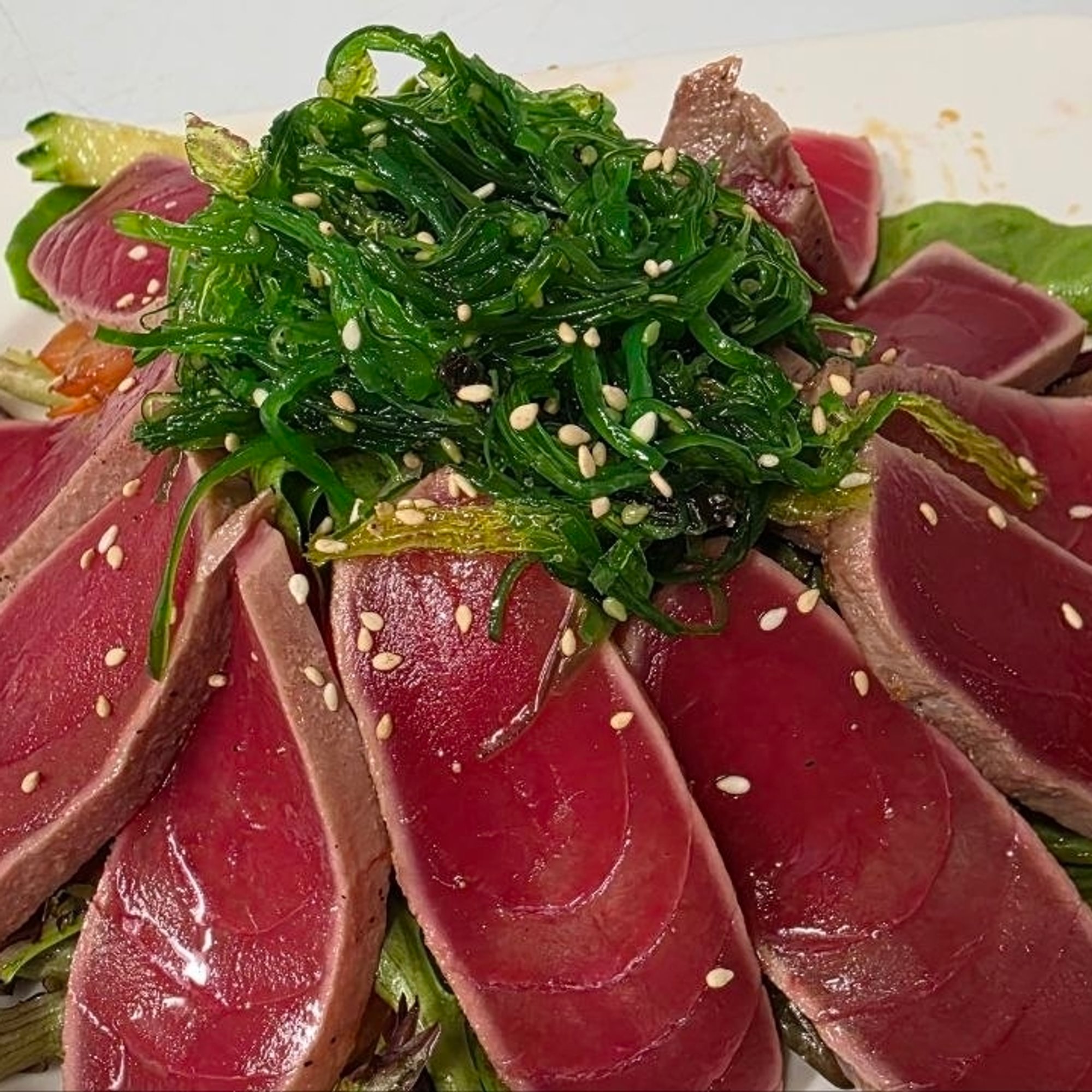 Japanese Seared Tuna Salad