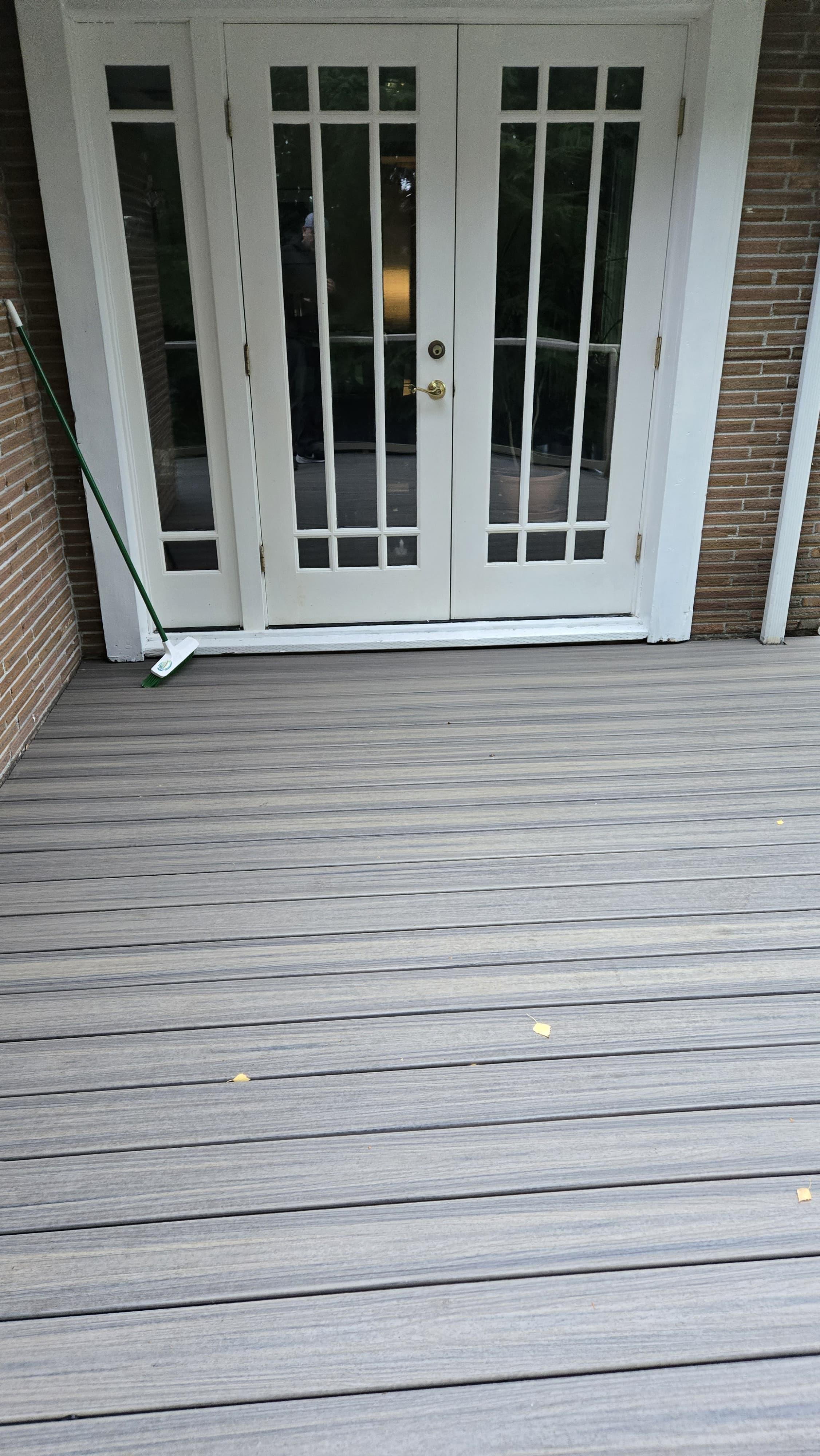 Harbor Deck and Fence Image