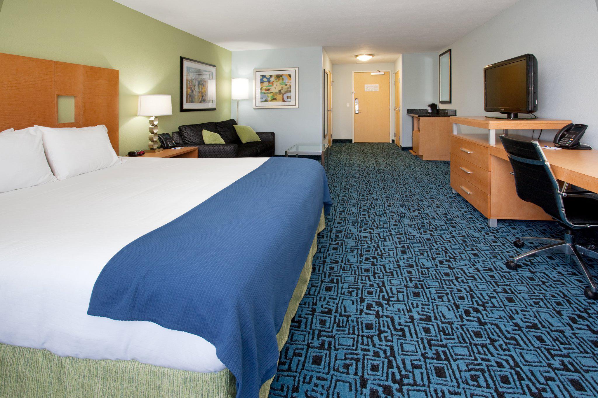 Holiday Inn Express & Suites Rock Springs Green River Photo