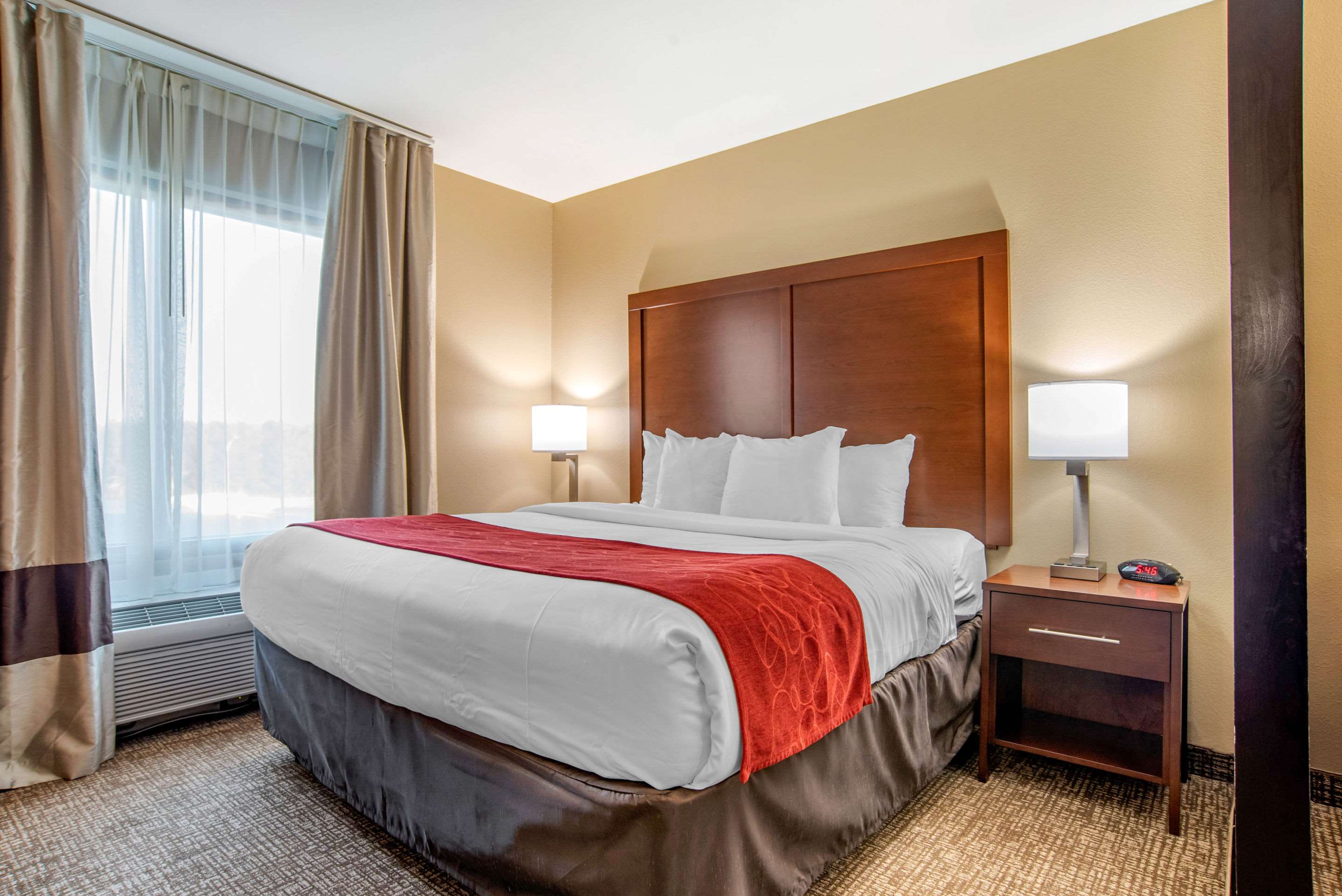 Comfort Suites Photo