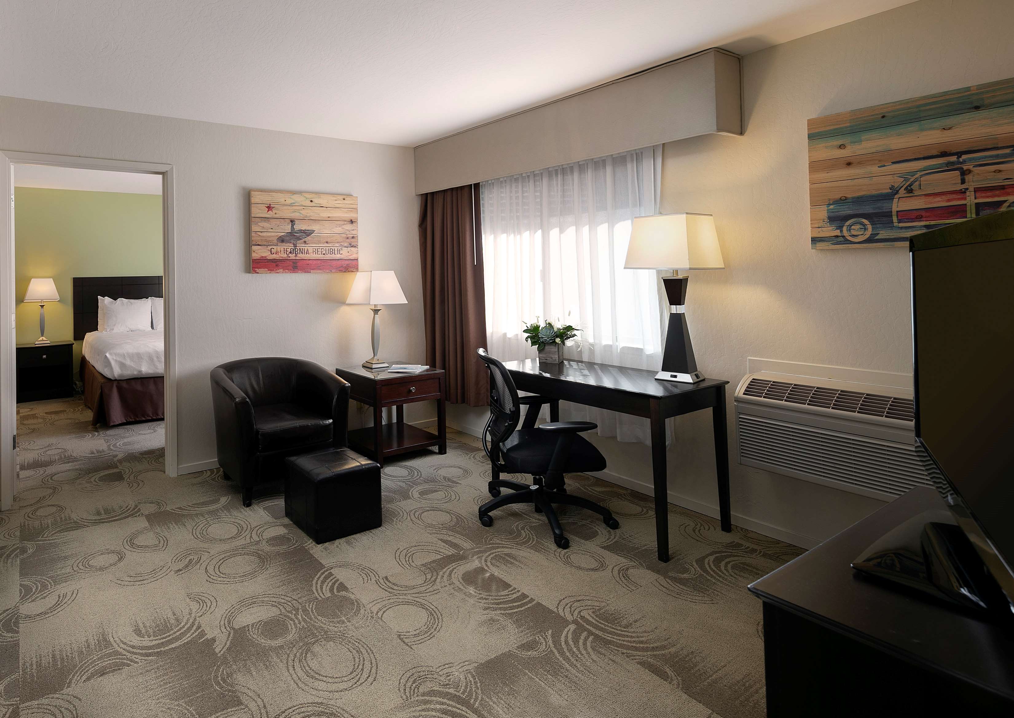 Best Western Seacliff Inn Photo