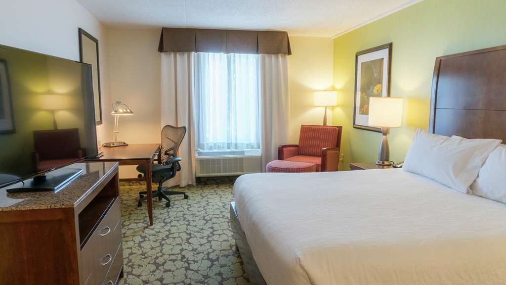 Hilton Garden Inn Plymouth Image