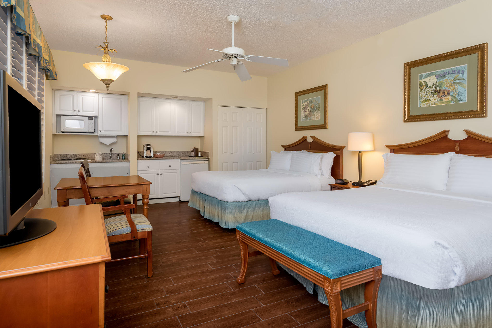 Holiday Inn & Suites Clearwater Beach S-Harbourside Photo