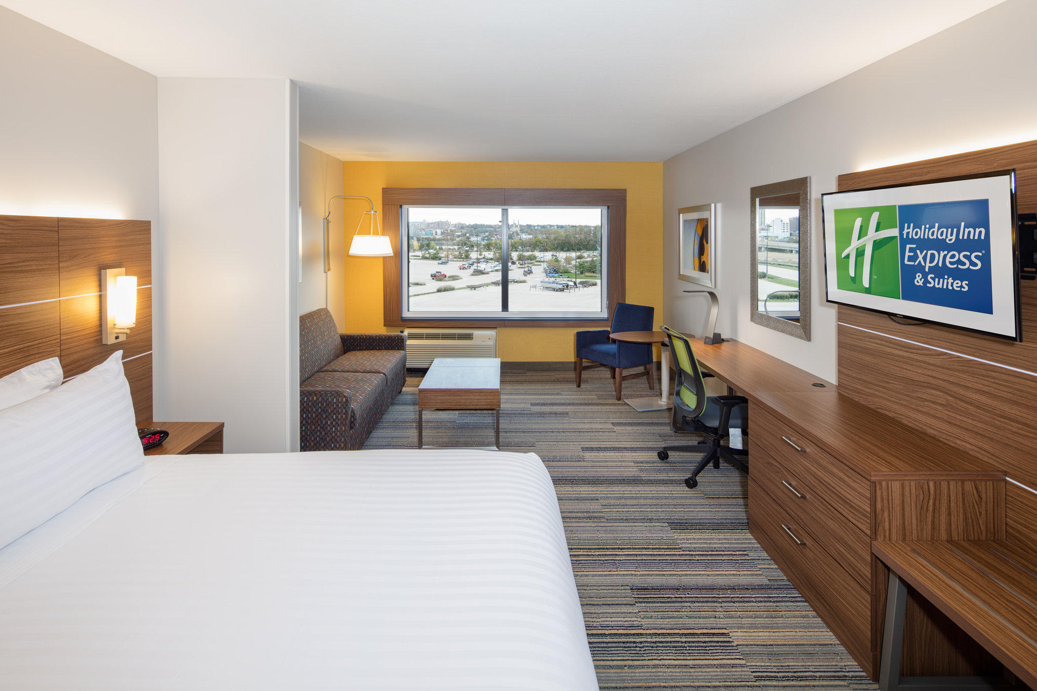 Holiday Inn Express & Suites East Peoria - Riverfront Photo