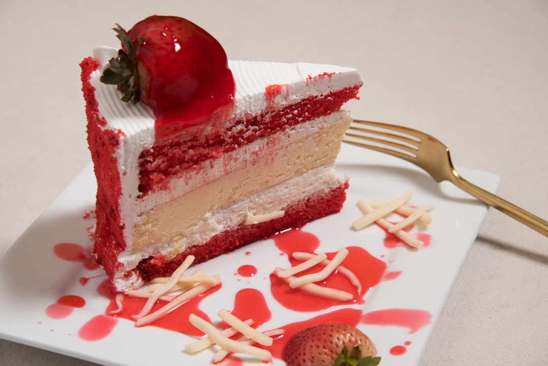 Red Velvet Cheesecake