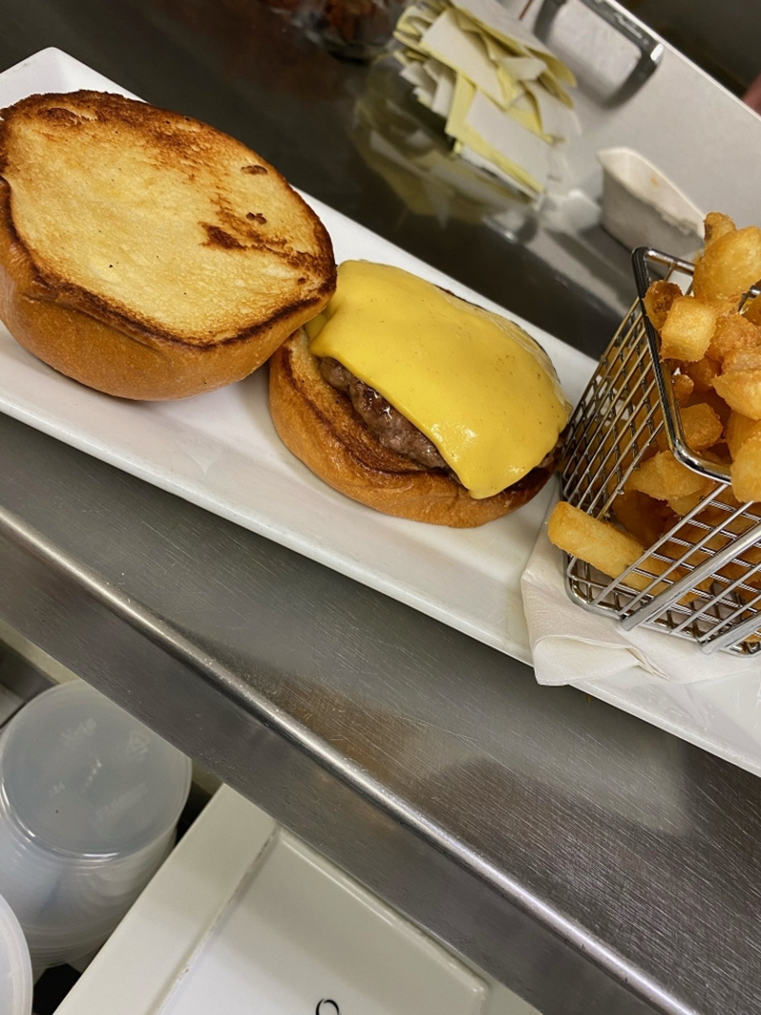 Kids Cheeseburger