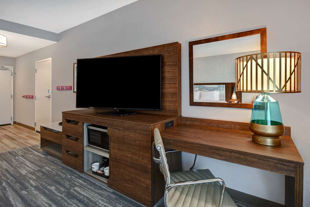 Hampton Inn Tucson Downtown Image