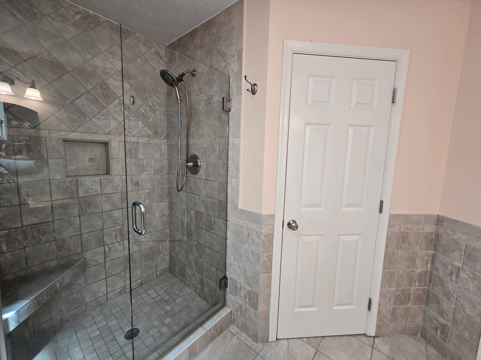 Queen Bee Cleaning, LLC Image