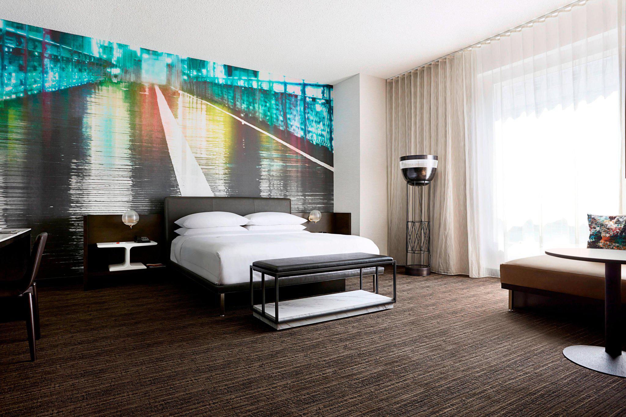 New York Marriott at the Brooklyn Bridge Photo