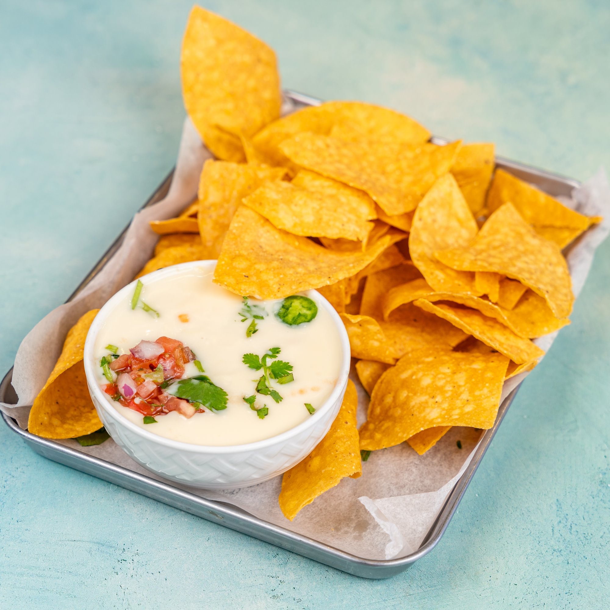 Chile Queso and Chips