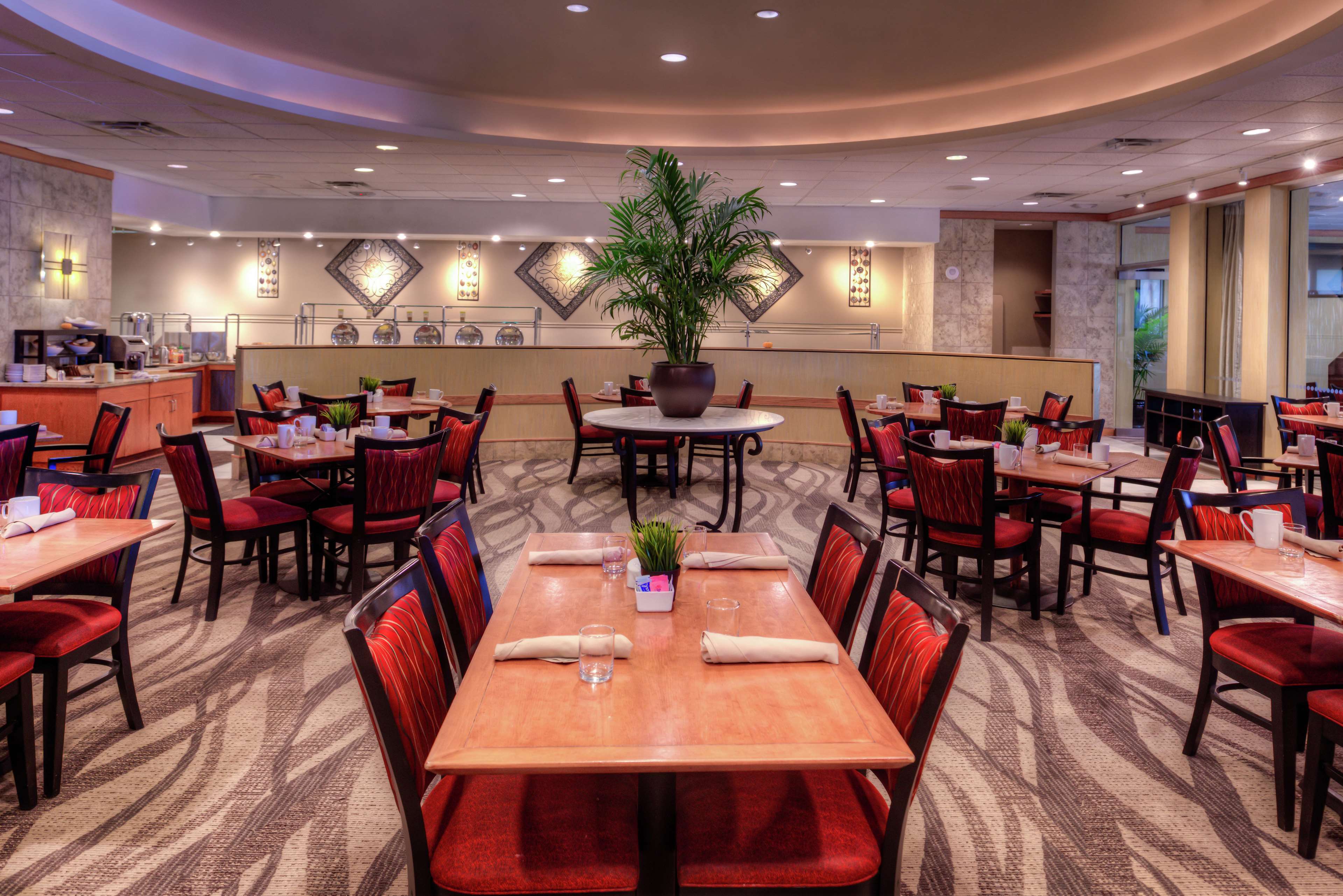 DoubleTree by Hilton Hotel Tampa Airport - Westshore Photo