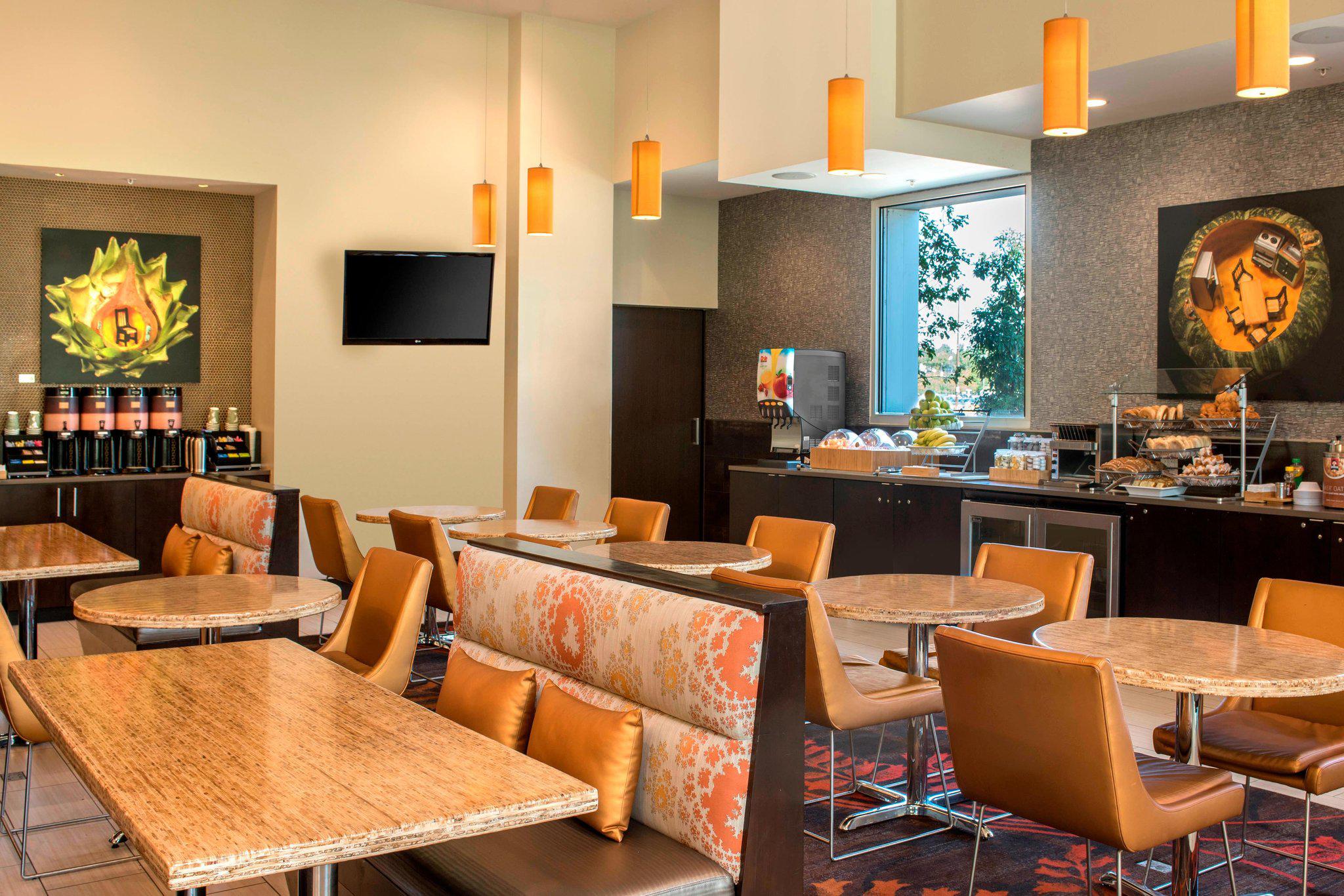 SpringHill Suites by Marriott Denver Downtown Photo