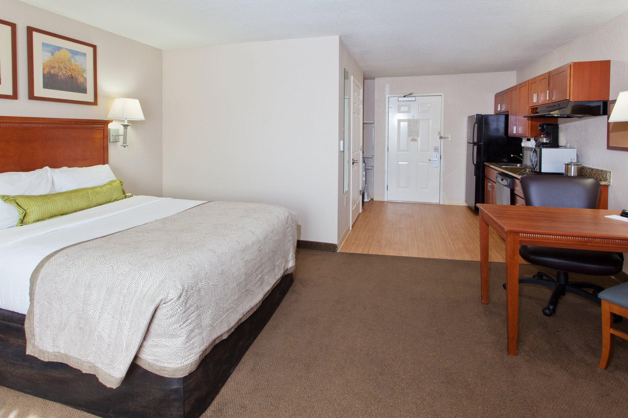 Candlewood Suites Lexington Photo