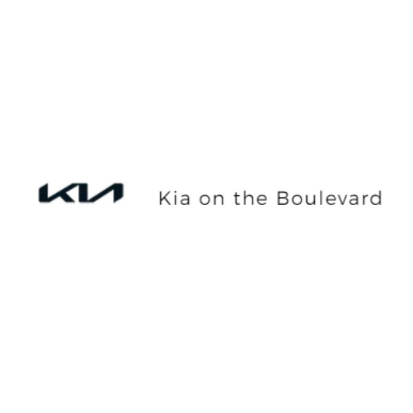 Kia on the Boulevard