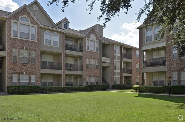 Images The Village at Bellaire
