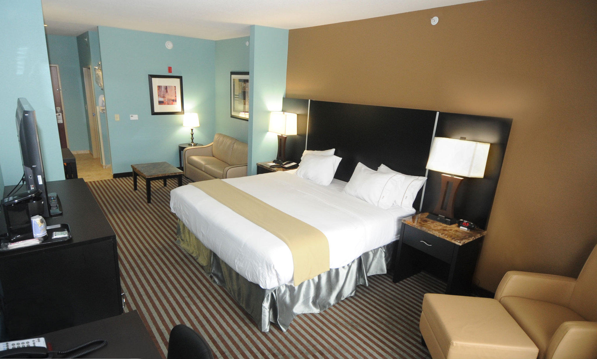 Holiday Inn Express Somerset Photo