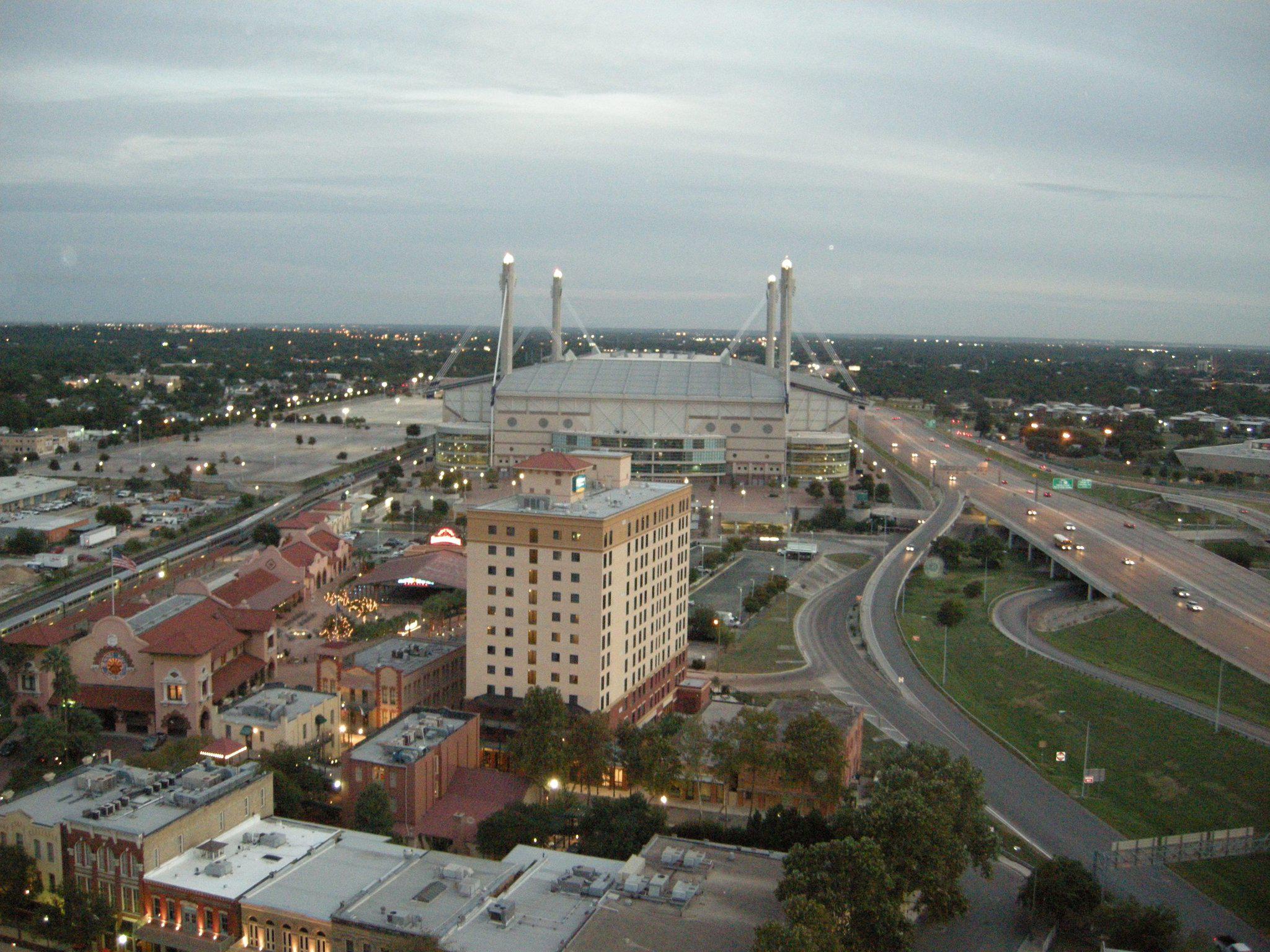 Staybridge Suites San Antonio Downtown Conv Ctr Photo