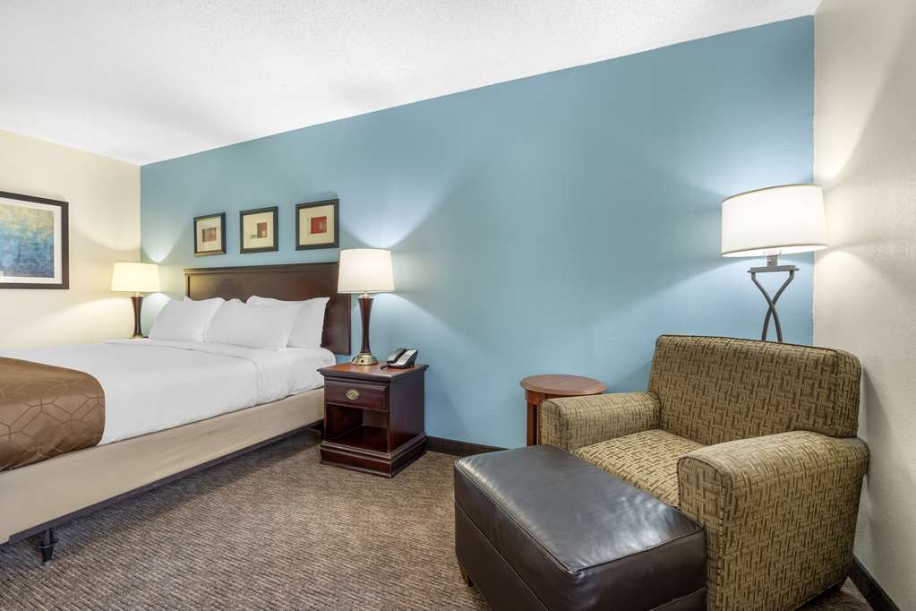 Best Western Plus Sikeston Image