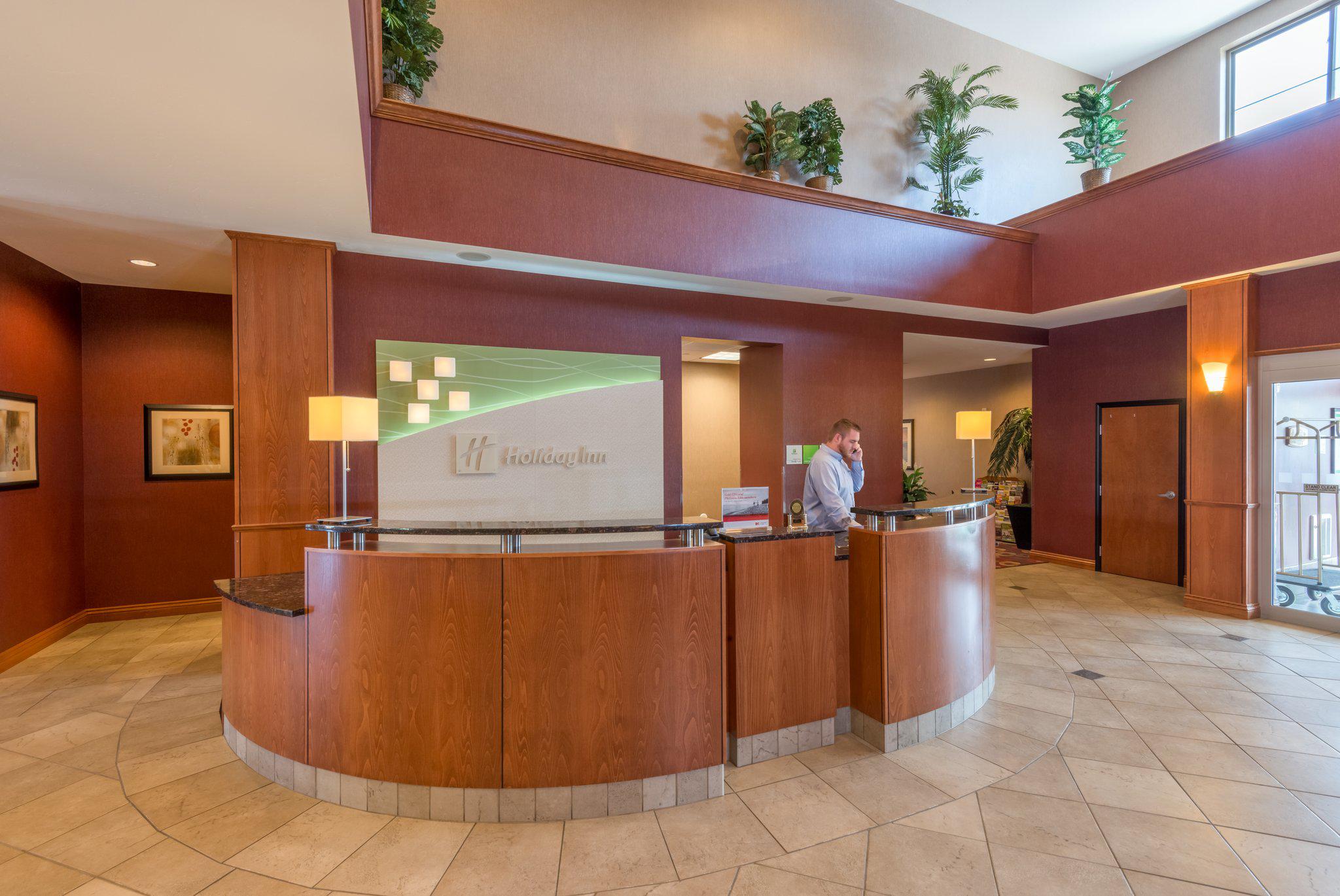 Holiday Inn & Suites Grand Junction-Airport Photo