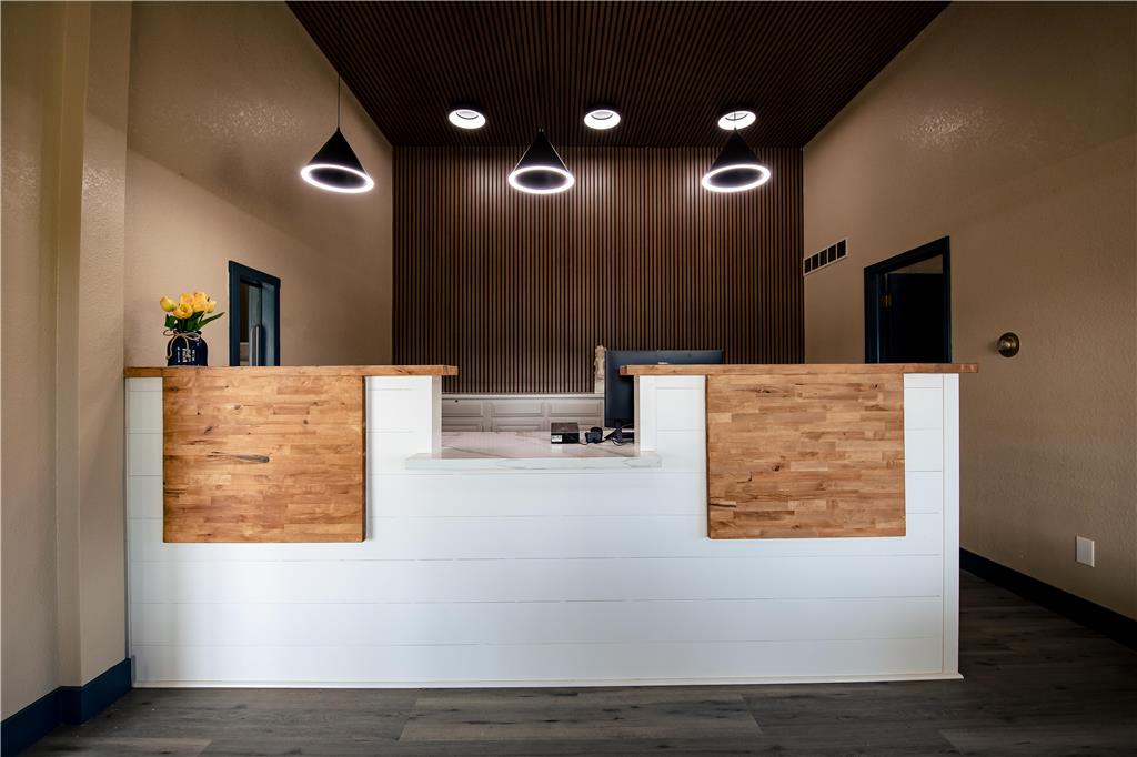 SureStay by Best Western Forsyth Image