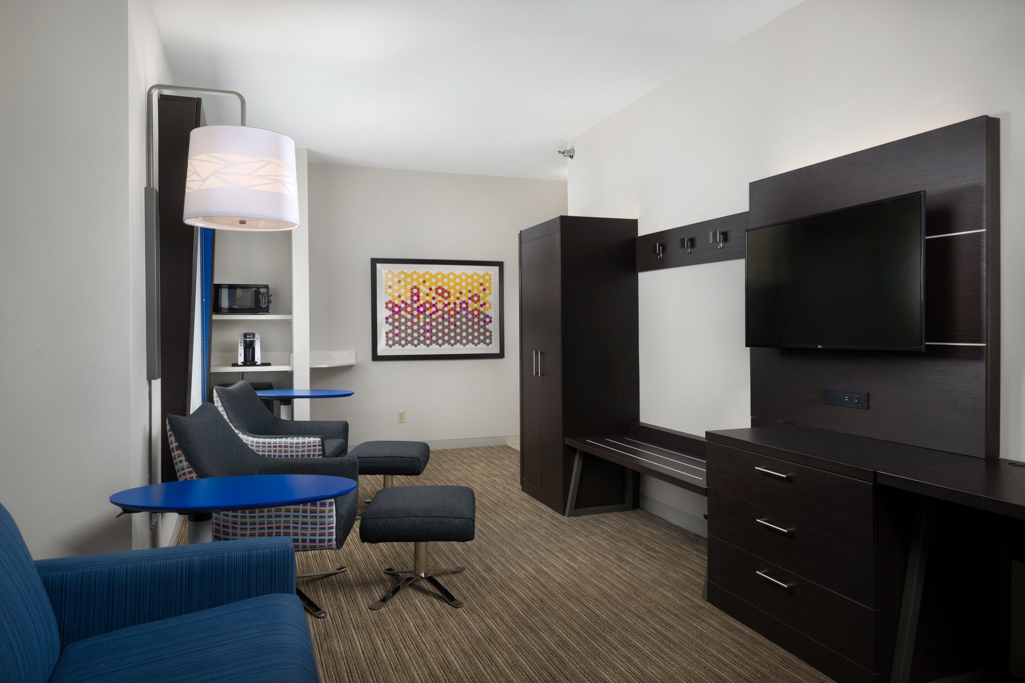 Holiday Inn Express & Suites Independence-Kansas City by IHG Image