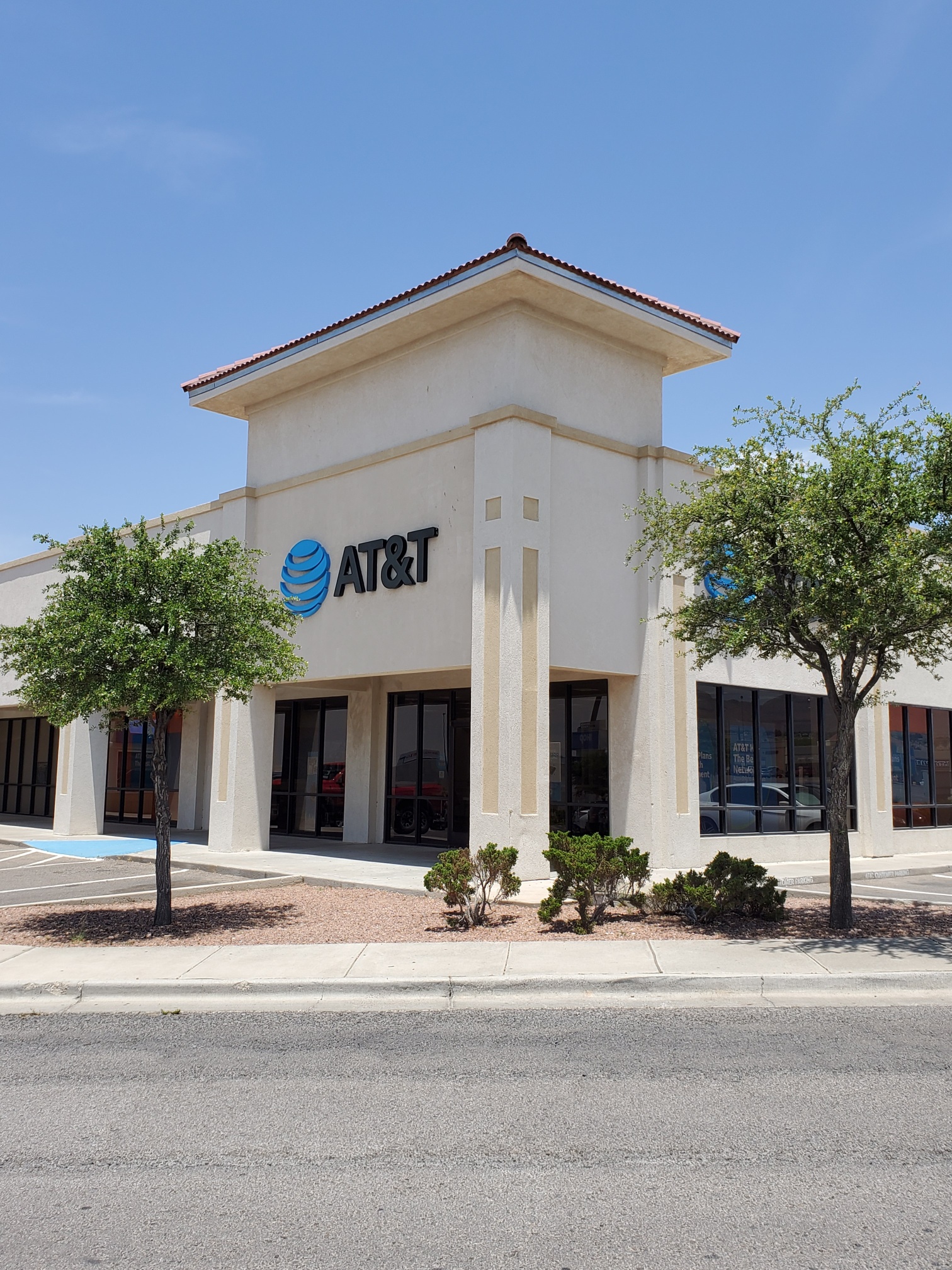 AT&T Store Photo